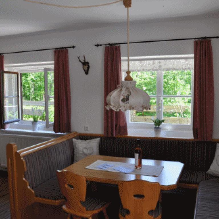 Forsthaus Reit im Winkl - Apartment mit 2 Schlafzimmern und Gartenblick - 9