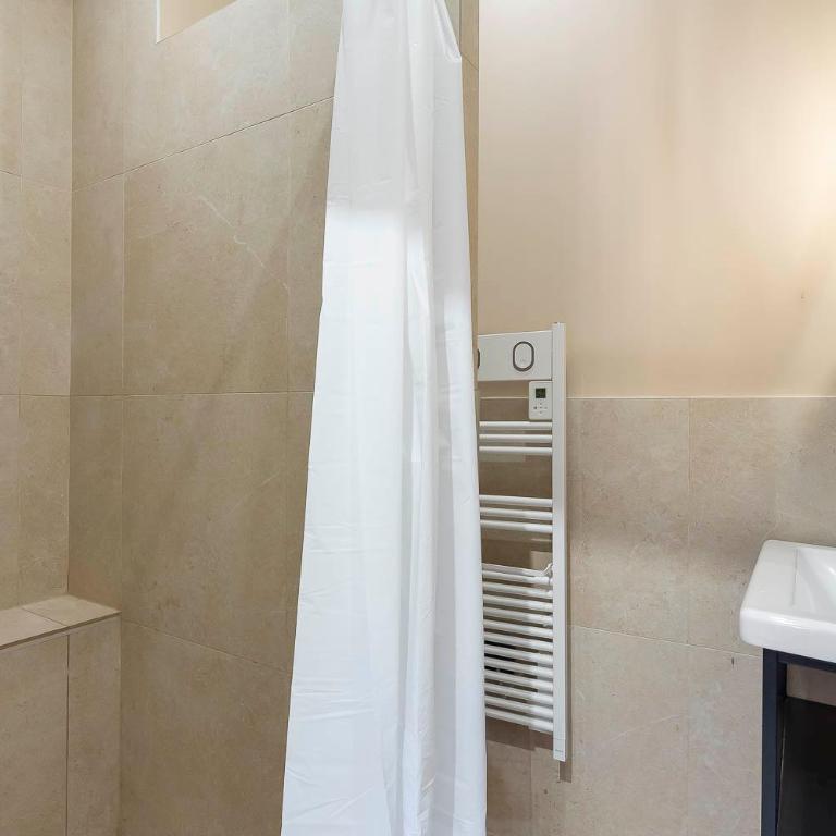 Loft Spacieux pour 10 personnes avec Terrasse - Maison 4 Chambres - 3