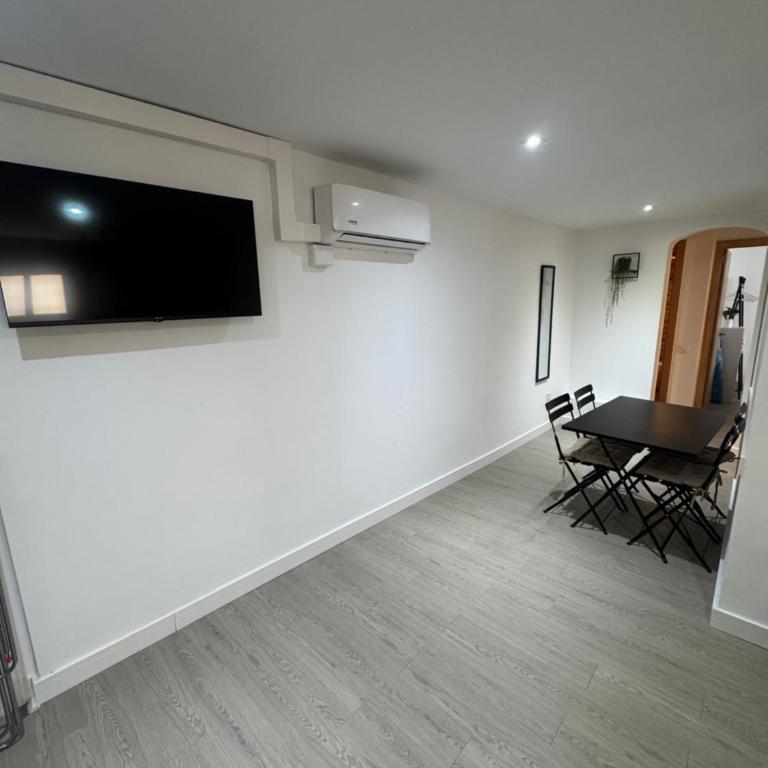 Piso con jardín, de Playa Fenals - Apartamento de 3 dormitorios - 4