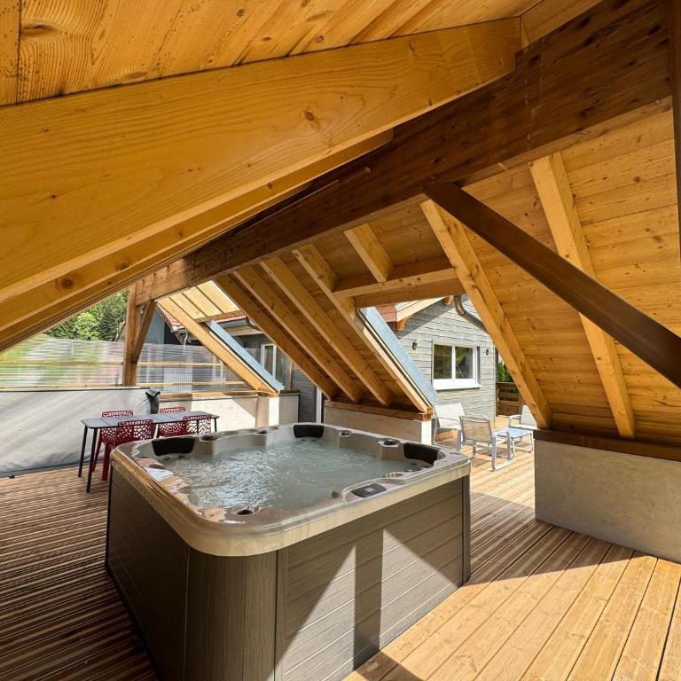 Chalet du saut de la bourrique, plain-pied, SPA couvert, terrain clôturé - Chalet 2 Chambres - 12