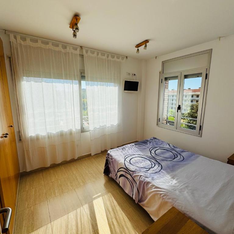 Magnífico piso con piscina y terraza grande cerca de la playa - Apartamento de 2 dormitorios con vistas a la montaña - 5