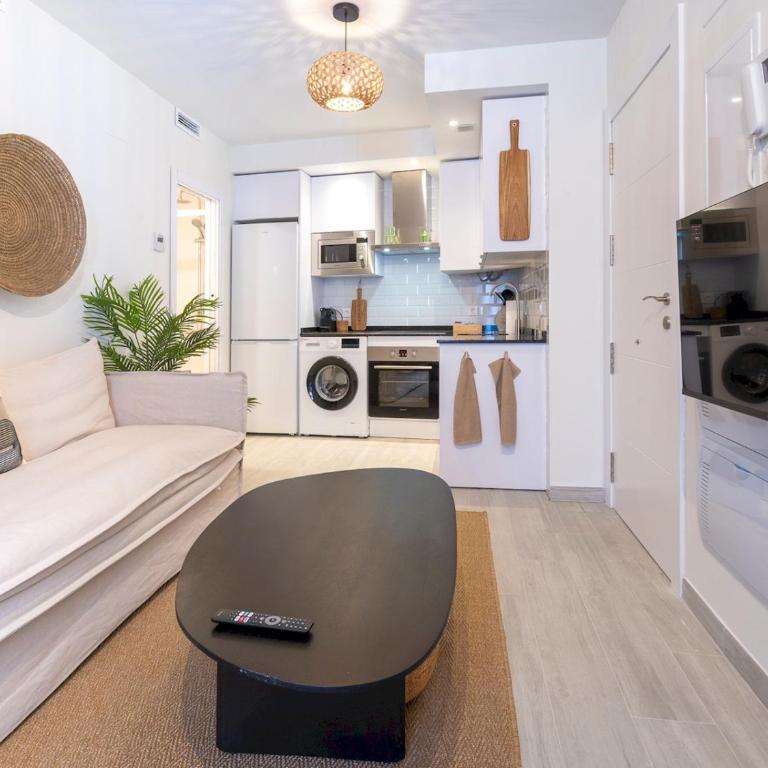 Pass the Keys Chic Retreat in the heart of La Cala - One-Bedroom Apartment - 2