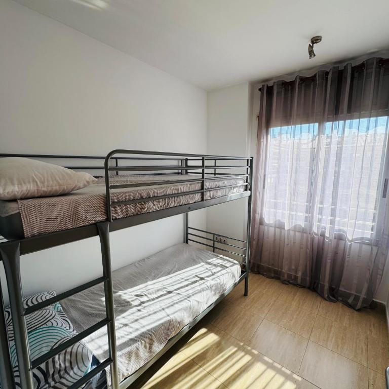 Magnífico piso con piscina y terraza grande cerca de la playa - Apartamento de 2 dormitorios con vistas a la montaña - 26