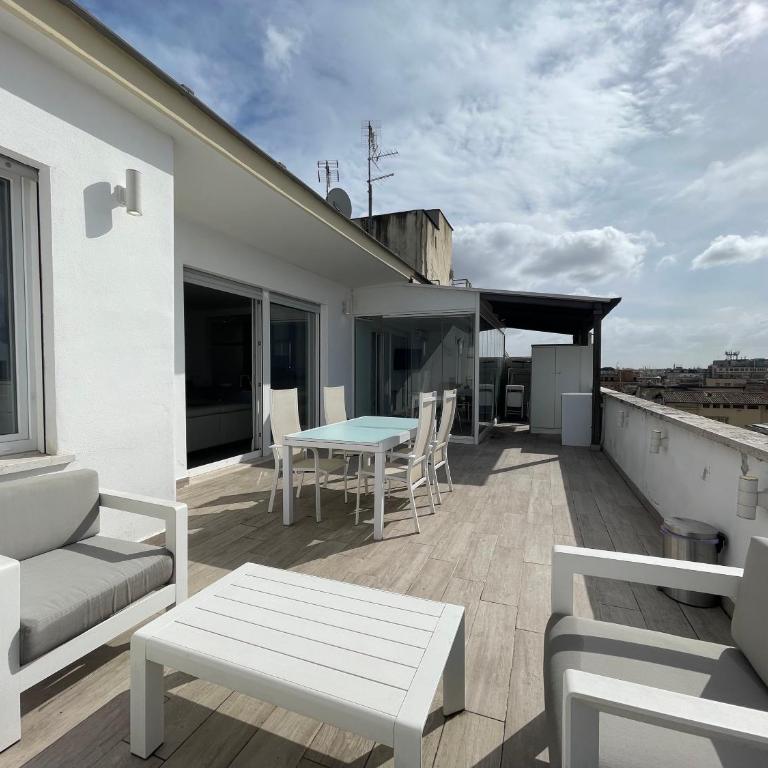 YCH-Attico con splendida vista su Villa Ada - Apartment mit 1 Schlafzimmer - 19