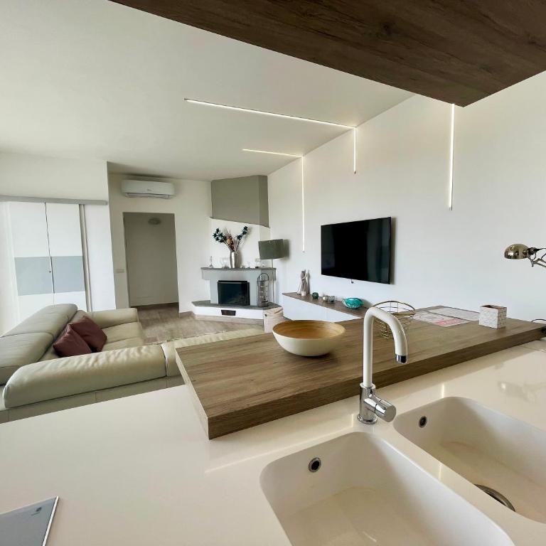 YCH-Attico con splendida vista su Villa Ada - Apartment mit 1 Schlafzimmer - 12