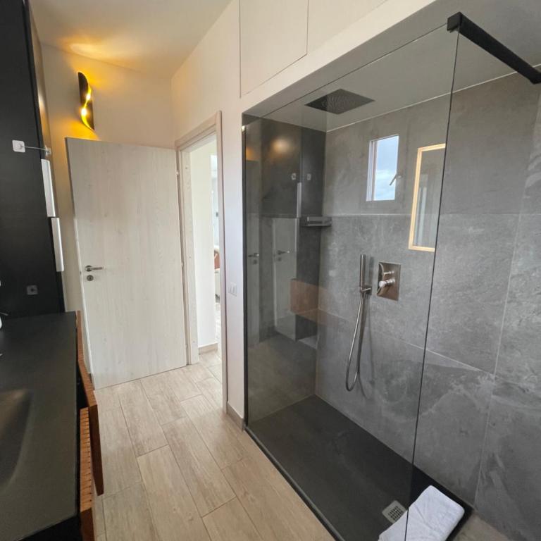 YCH-Attico con splendida vista su Villa Ada - Apartment mit 1 Schlafzimmer - 30
