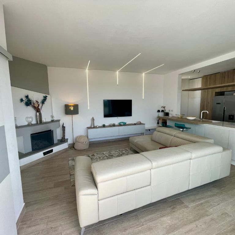 YCH-Attico con splendida vista su Villa Ada - Apartment mit 1 Schlafzimmer - 3