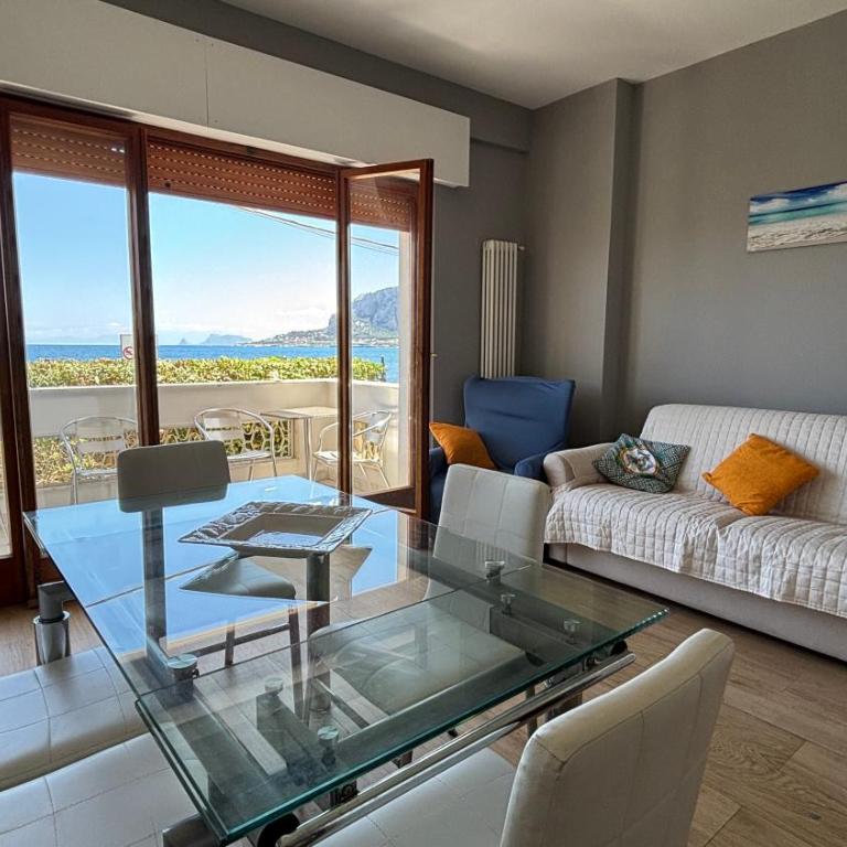 Villa Emilia Mondello Appartamento Vita Alba con vista sul mare - Two-Bedroom Apartment - 1