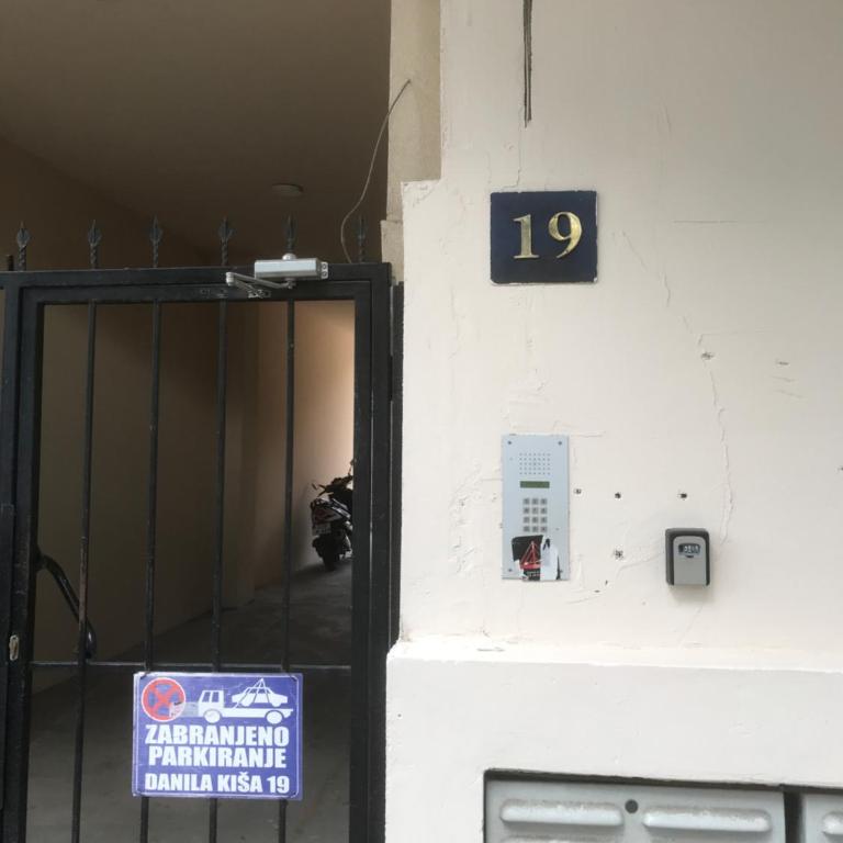 Kristina Apartman FREE parking - Apartman sa 1 Spavaćom Sobom - 2