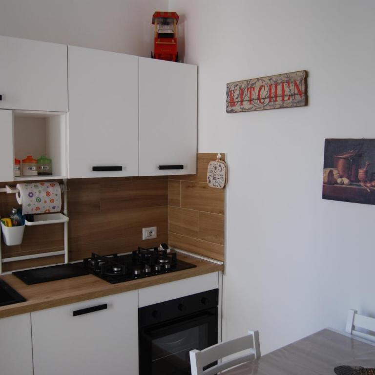 Tiburtina Family Apartment - Two-Bedroom Apartment with Balcony - 35