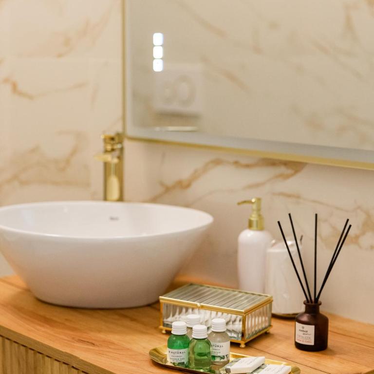 Golden Palace Luxury Guest House - Camera Matrimoniale Superior - 6