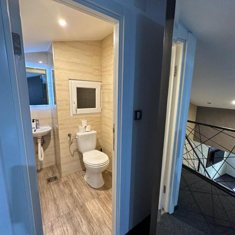 Central Park Rooms - Family Room - 4