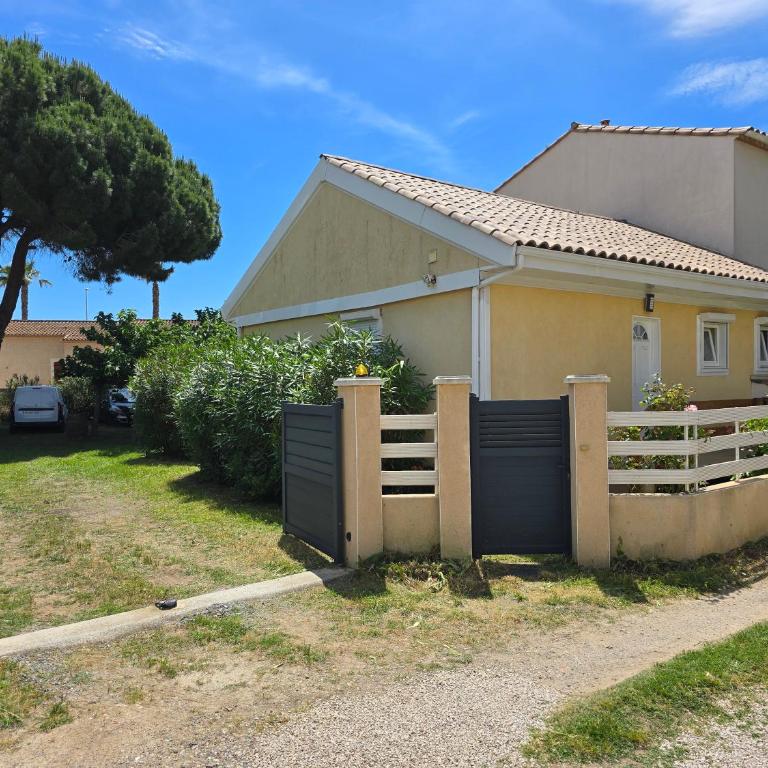 villa jardin 6 pers à proximité plage - Maison 2 Chambres - 2