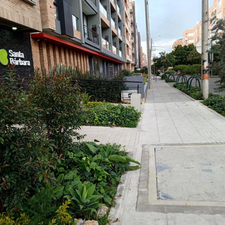 Soul Santa Bárbara executive, wifi 300 megas, Big Queen size bed, Smart tv Netflix, Walking distance to Unicentro Mall, Starbucks in front of the building, Top location - Apartamento de 1 dormitorio - 28