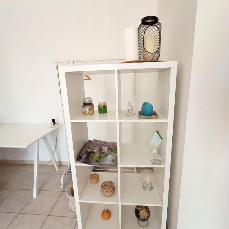 Bright & Calm 50qm - 10 min Antibes - 15 min Cannes - Pool & Tennis - Appartement 1 Chambre - 8