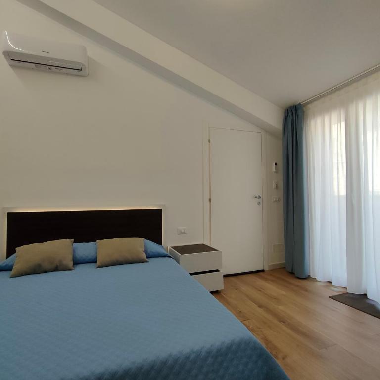 DH Studio Apartments - One-Bedroom Apartment - 10