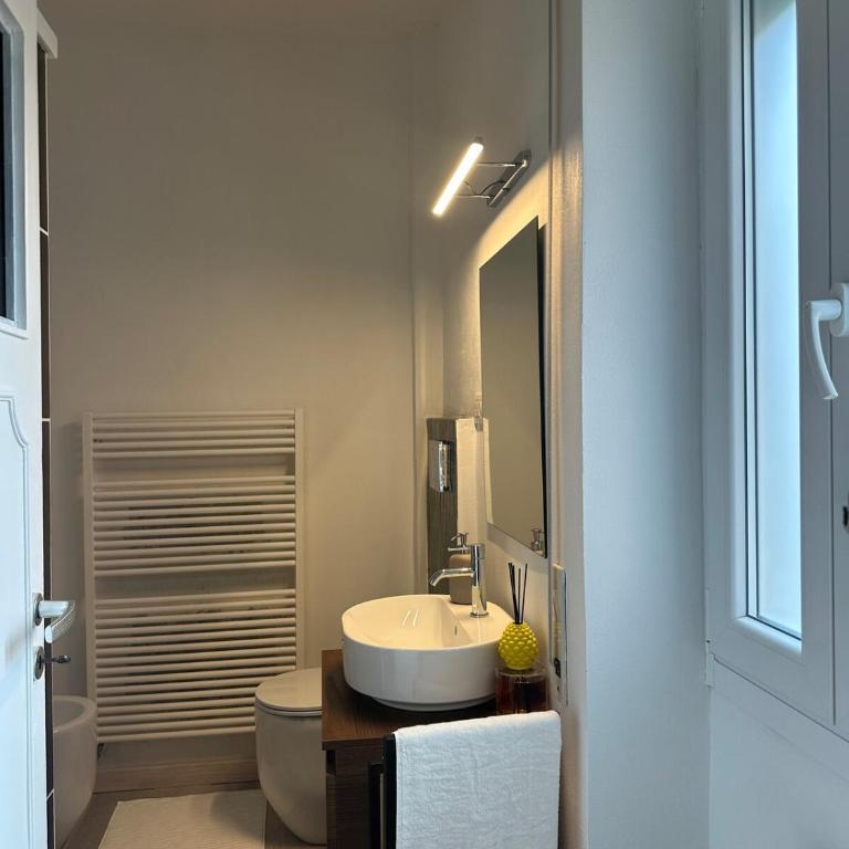 Leone's Rooms - Ampio e luminoso appartamento - Two-Bedroom Apartment - 8