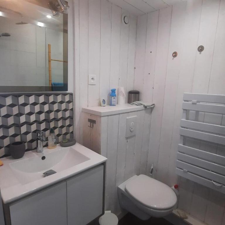 Fisherman's house-style gîte for 2 people - Maison style cabane de pêcheur pour 2 - Appartement 2 Chambres - 11