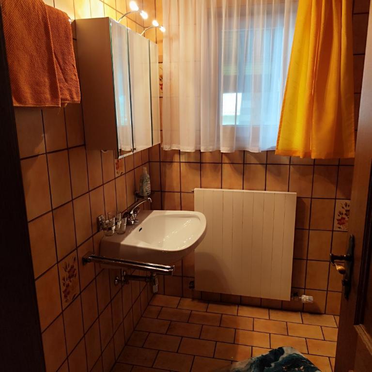 Privatzimmer Pendl - Dreibettzimmer - 9