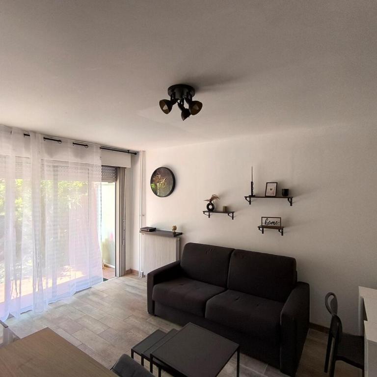 Home2Sea - Piscine, Jardin, studio cabine, 1 canapé lit convertible 2 ADULTES, 1 lit superposé triple 3 ENFANTS ou ADOS - Appartement 1 Chambre - 5