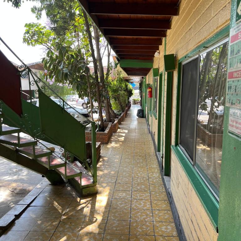 Motel Maya - Standard Triple Room - 2