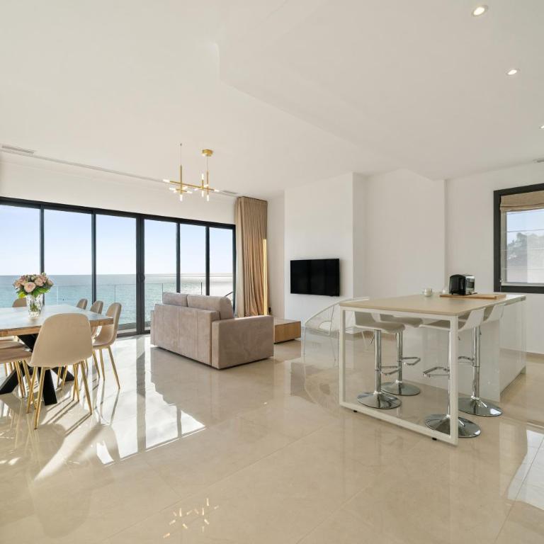 Hôtel Le Roquebrune - Suite - Vue sur Mer - 5