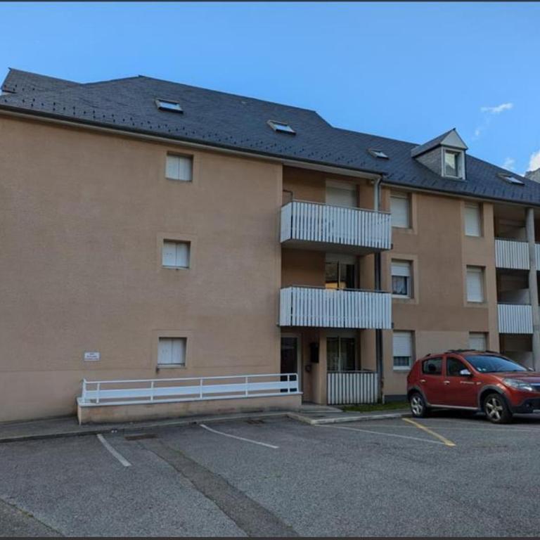 studio proche du centre 3 à 5 pers avec parking privé et la fibre - Appartement 1 Chambre - 11