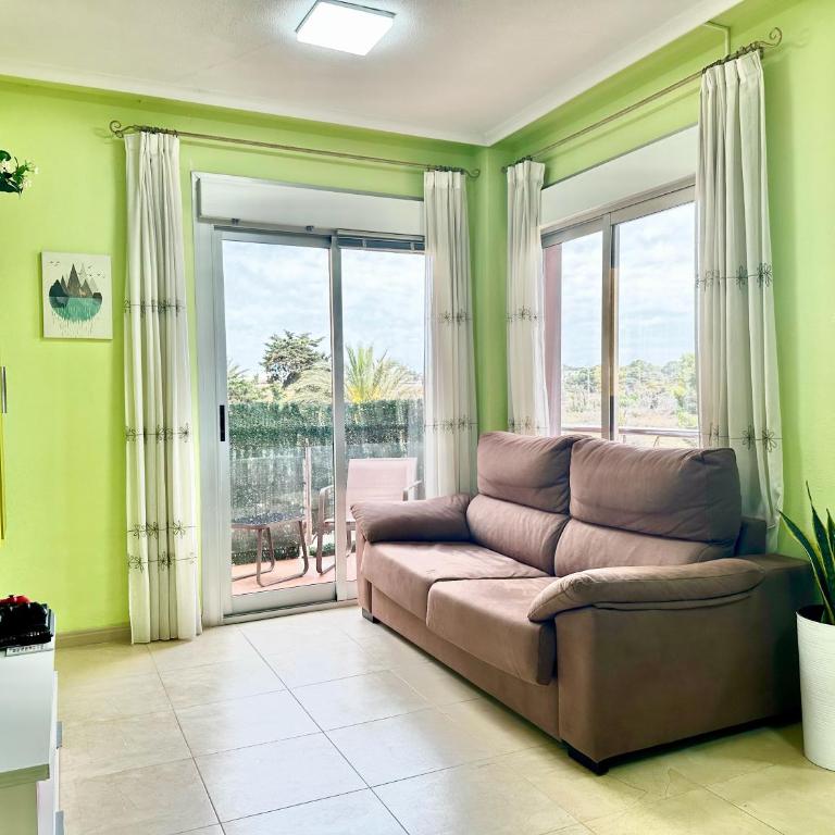 Peaceful Apartment with Sea & Nature Views, Terrace, Pool and Garage - Two-Bedroom Apartment with Balcony and Sea View - 2