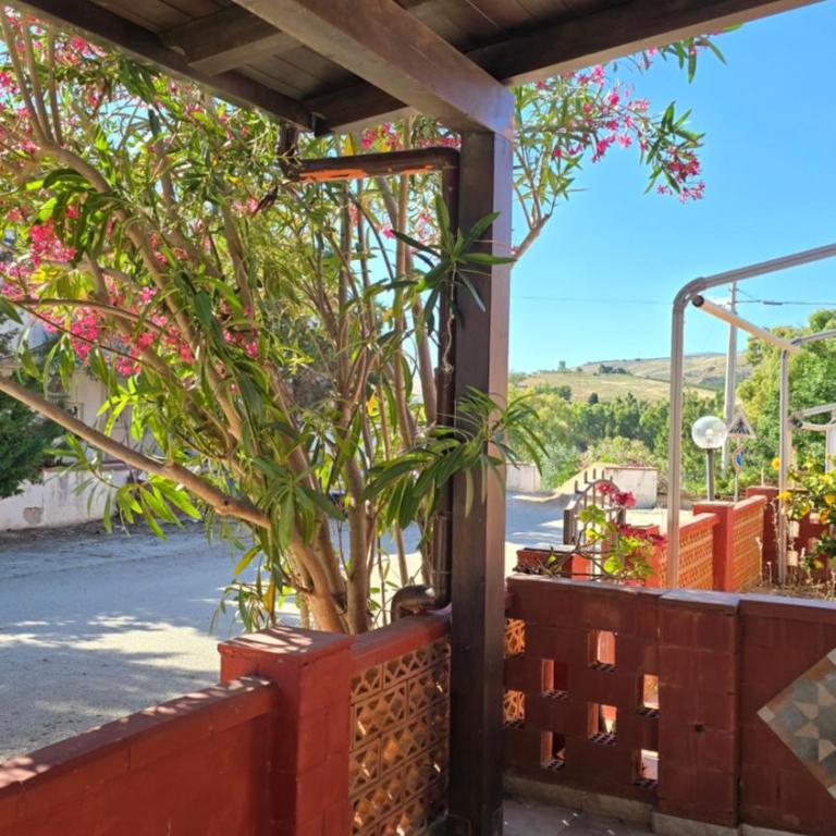Licia Comfort Zone - Two-Bedroom House - 2