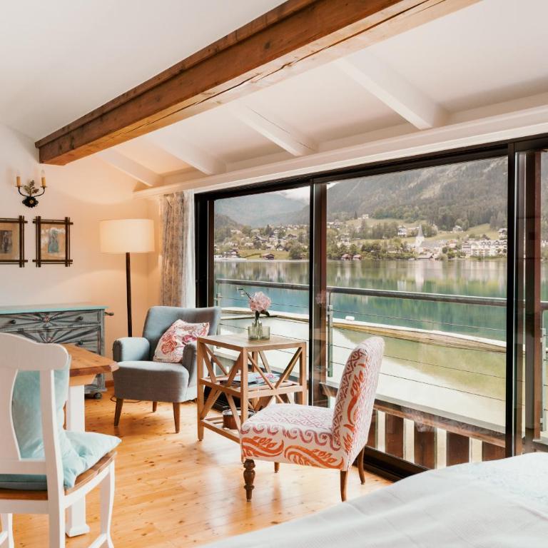 Strandcafé Hideaways Altaussee - One-Bedroom Apartment with Lake View - 18