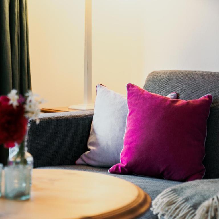 Strandcafé Hideaways Altaussee - One-Bedroom Apartment with Balcony and Water View - 14