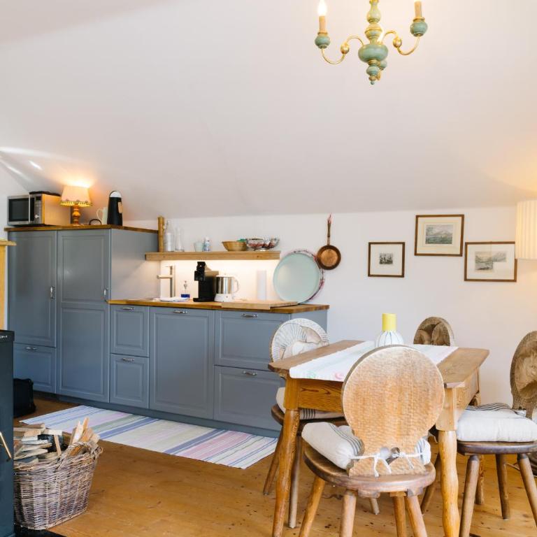 Strandcafé Hideaways Altaussee - Two-Bedroom Apartment with Lake View - 19