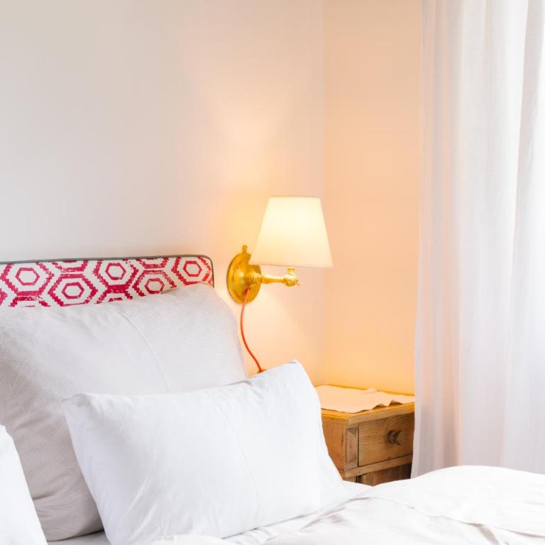 Strandcafé Hideaways Altaussee - Two-Bedroom Apartment with Lake View - 8