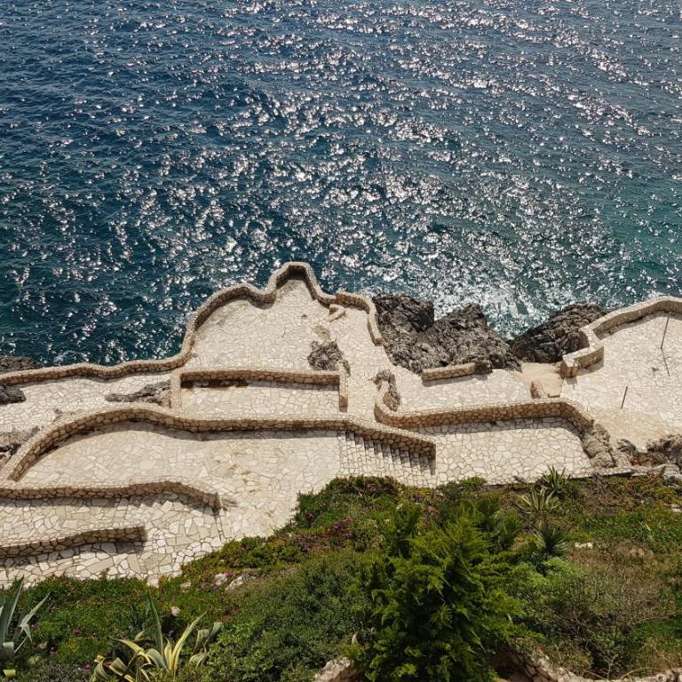 Emerald Dreamscape with Private Beach & Pool - One-Bedroom Apartment - 4