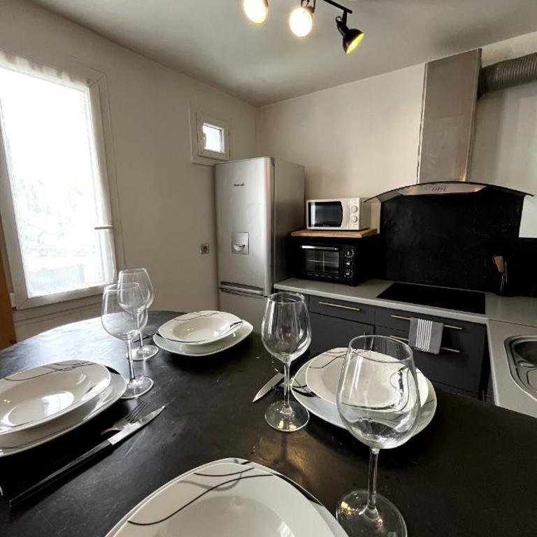Appt rénové - Balcon montagne - 400m télécabine - Briançon - Appartement 2 Chambres - 3