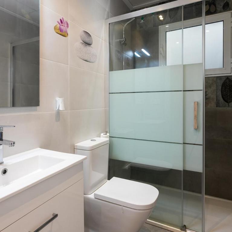 Apartamento Alicante Centro Don Bosco - Three-Bedroom Apartment - 9