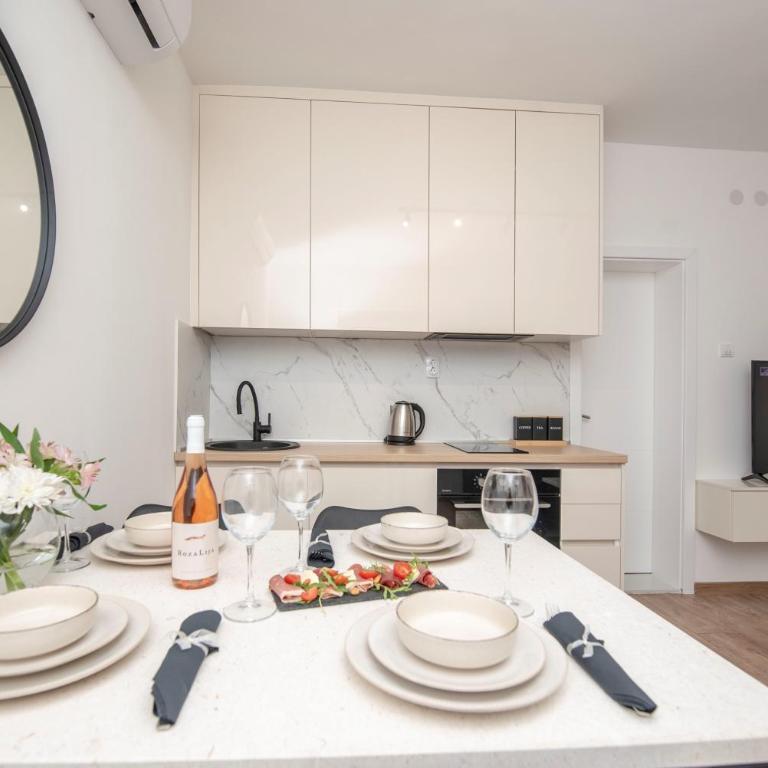 Azzurro Apartments with Swimming pool & Jacuzzi - Apartman sa 1 Spavaćom Sobom - 6