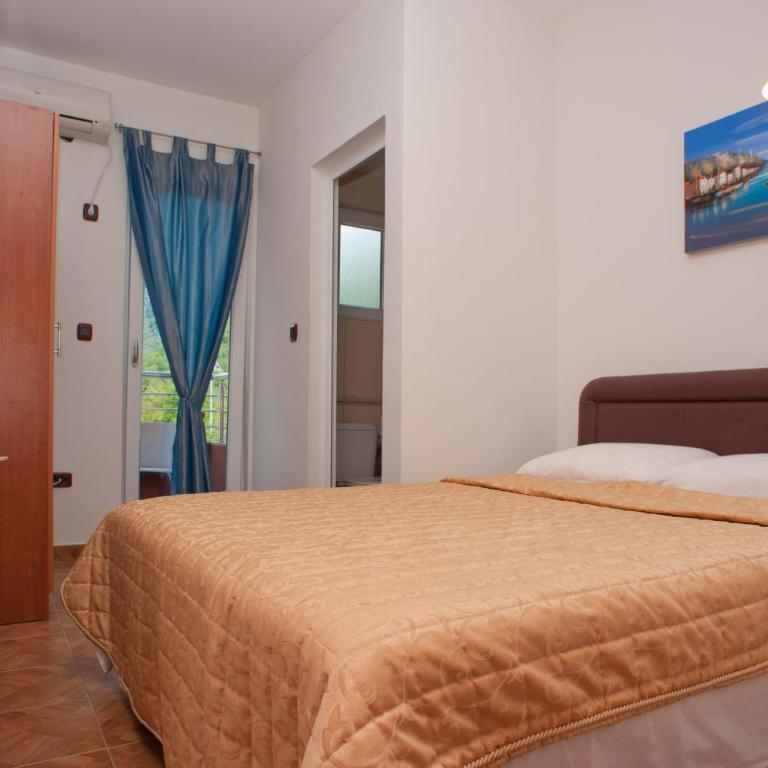 Apartments Gold - Double Room with Terrace - 6