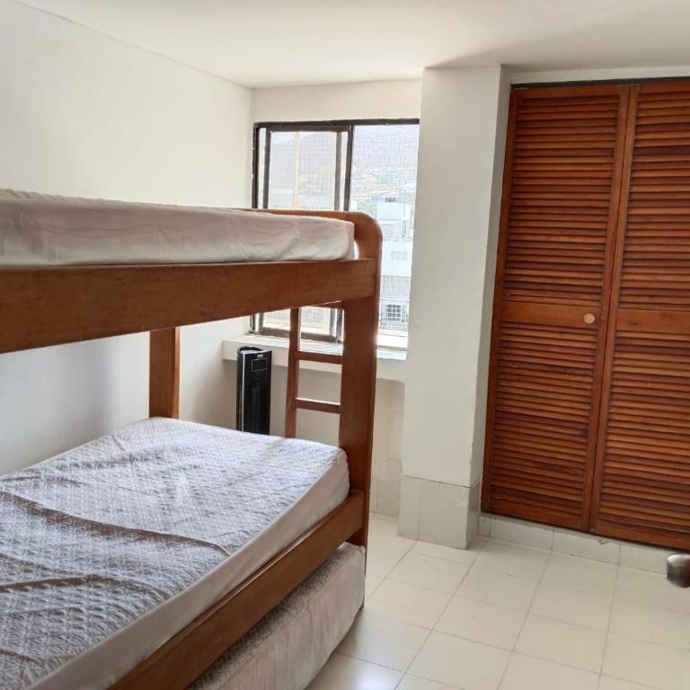 PH1 Plaza 3 Rodadero - Three-Bedroom Apartment - 14