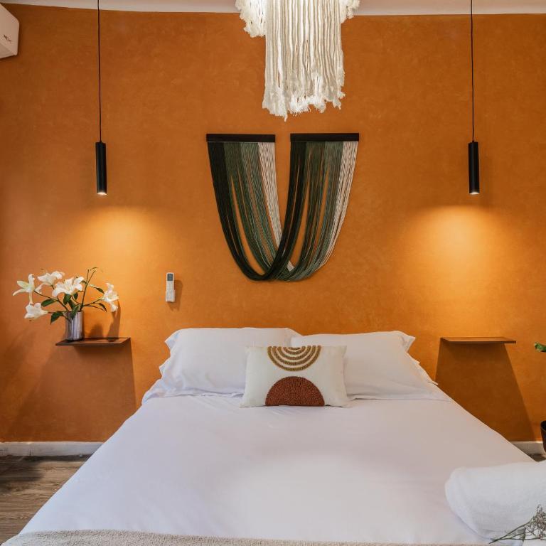Beautiful 6 BDR Villa with AC in La Condesa - Villa - 8