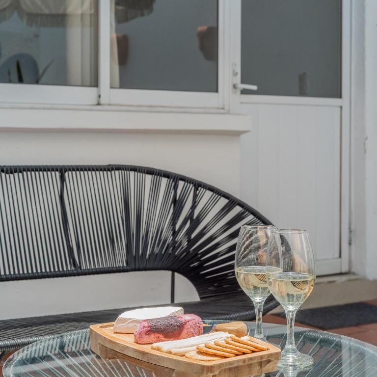 Beautiful 6 BDR Villa with AC in La Condesa - Villa - 23