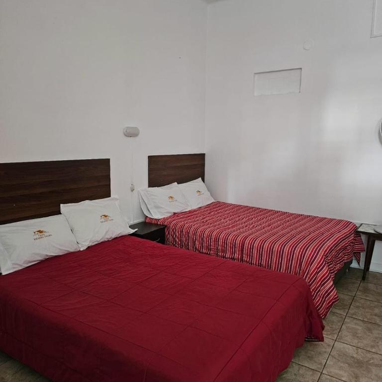 Casa RICARDO PALMA - Habitación Familiar con baño privado - 6