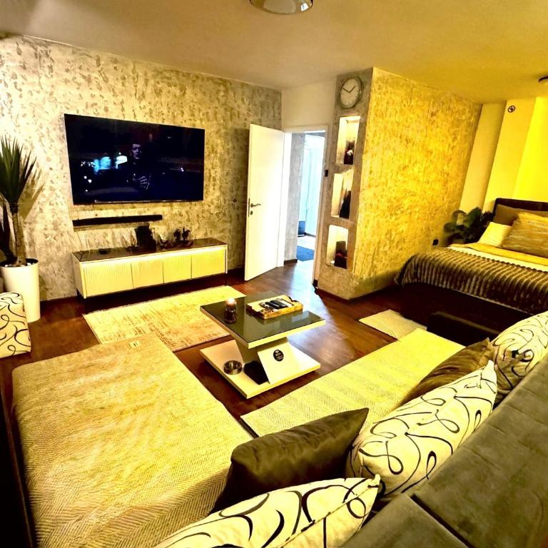 Nis Centar - parking - One-Bedroom Apartment - 2