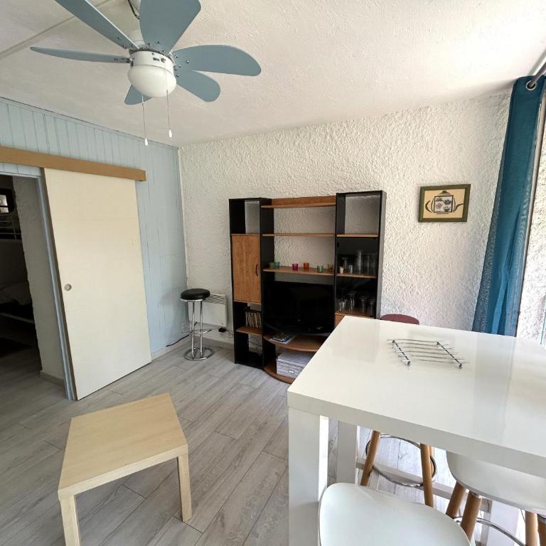 Studio cosy à 150m de la plage, 4 personnes - FR-1-837-14 - Studio - 8