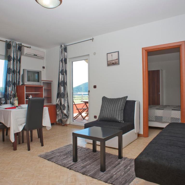 Apartments Gold - One-Bedroom Apartment with Terrace (5 Adults) - 5