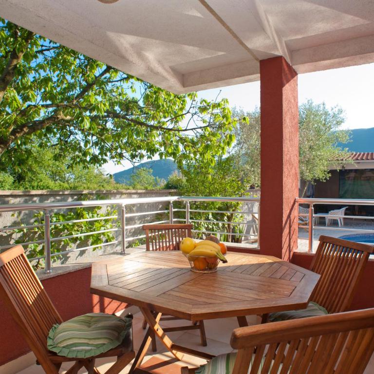 Apartments Gold - One-Bedroom Apartment with Terrace (5 Adults) - 1