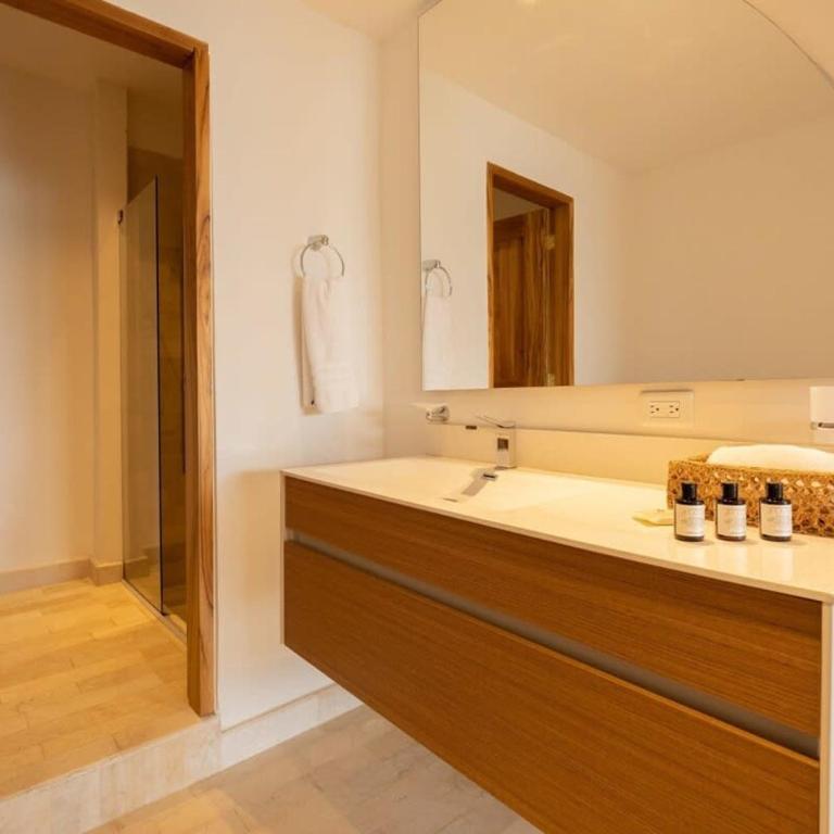 Amazing 4BR Villa with Ocean View - Villa - 48