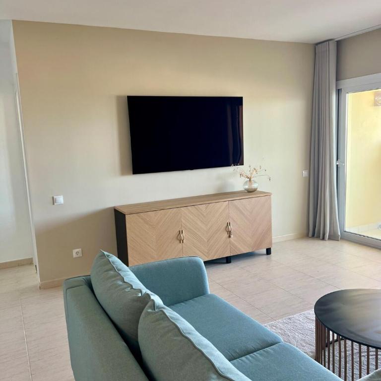 Newly Renovated City & Beach Apartment - Apartamento de 2 dormitorios con balcón y vistas al mar - 7