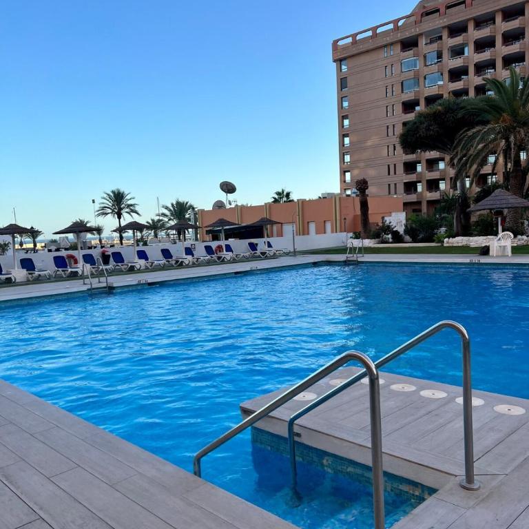 Newly Renovated City & Beach Apartment - Apartamento de 2 dormitorios con balcón y vistas al mar - 14