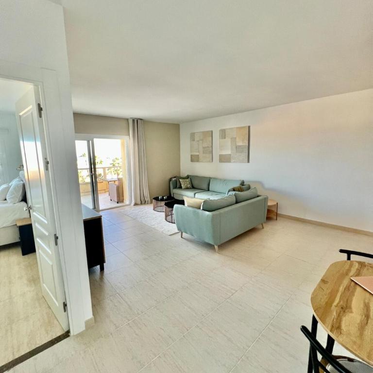 Newly Renovated City & Beach Apartment - Apartamento de 2 dormitorios con balcón y vistas al mar - 26
